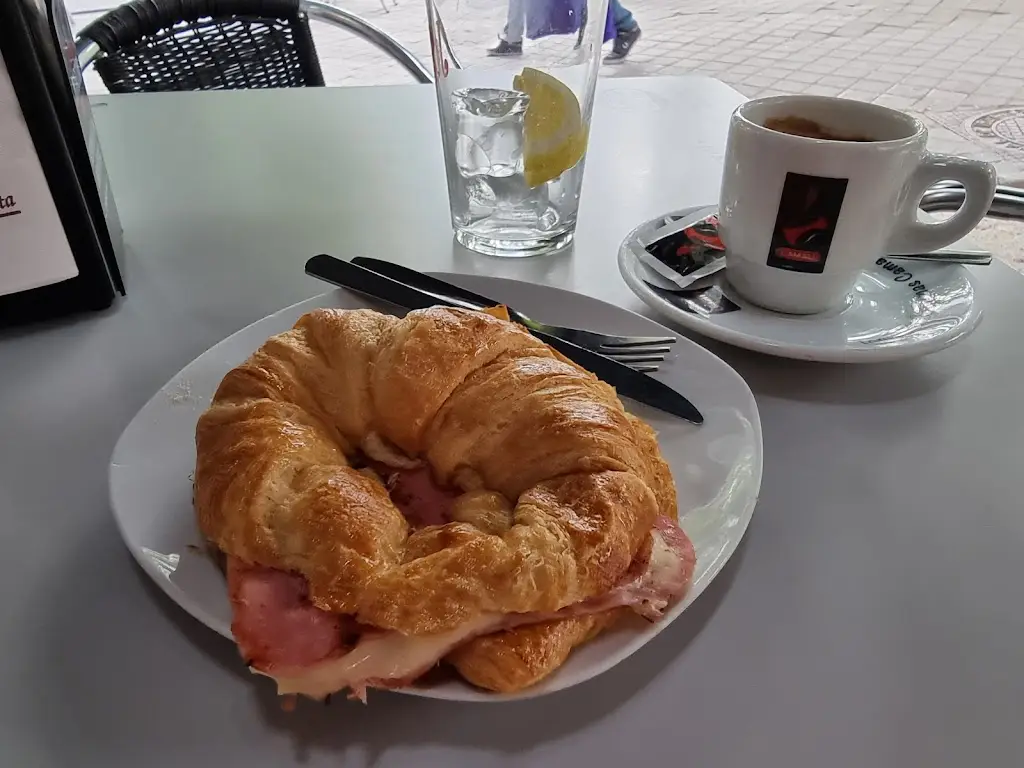 After Work - Bar & Tapas_Melgaço_slider_image_2