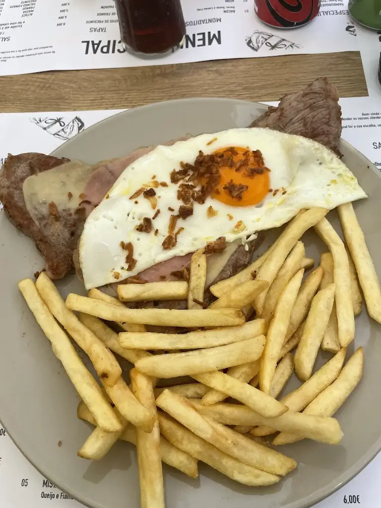 Noémie Le Cam_Eira - Tapas • Bar_Boticas_reseña