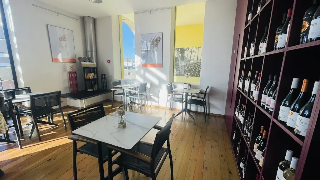 Restaurante O Boinas restaurant in São João da Madeira