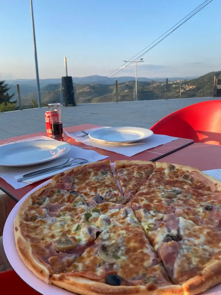 Gomes Pizzaria_Armamar_slider_image_3