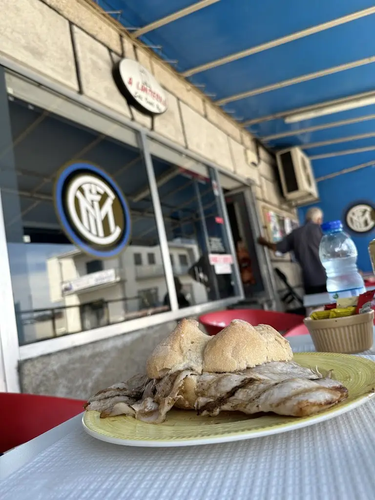 Filipe Escada_Cafetaria A Lanterna_Campo de Besteiros_reseña