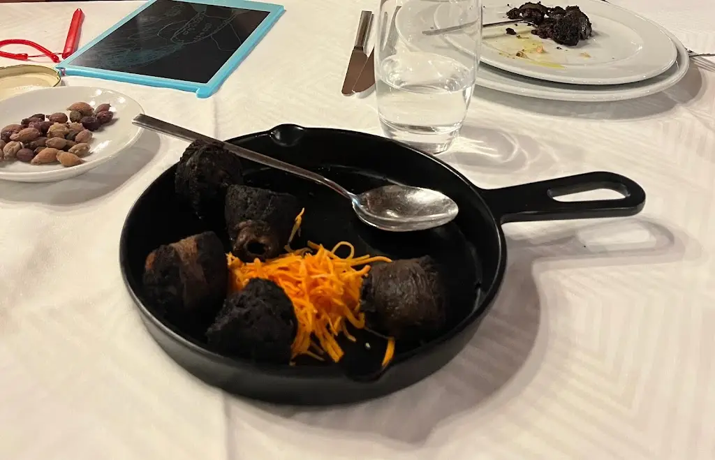 K Neves_Zé Pataco_Canas de Senhorim_recensione