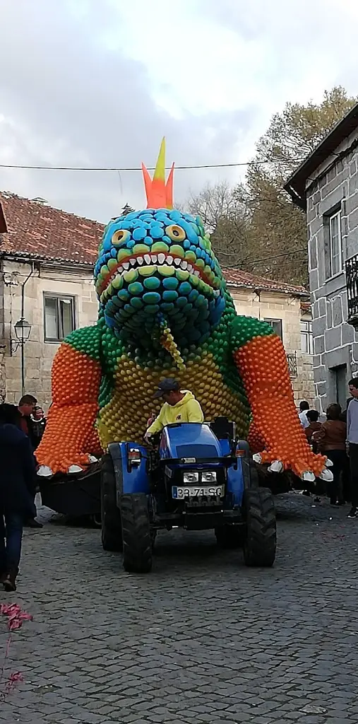O Pelourinho_Canas de Senhorim_slider_image_3