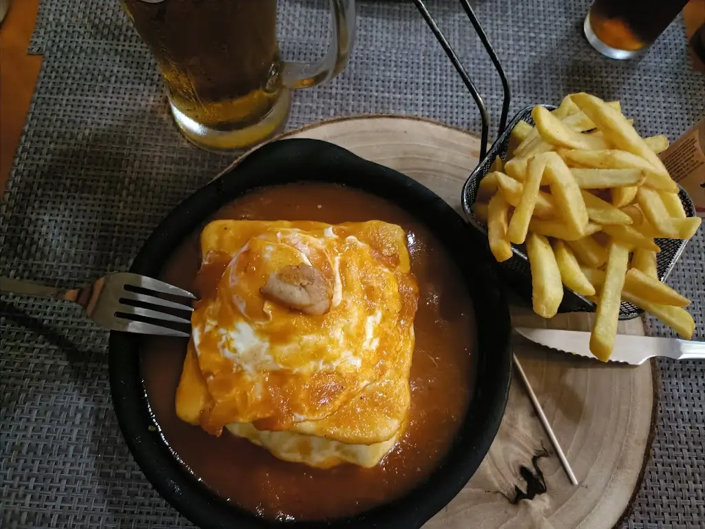 Menu_Lobo Mau Cafetaria_Canas de Senhorim_immagine_5