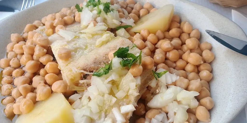 Jafar Setenta e Um (Jafar71)_Café Escondidinho_Canas de Senhorim_reseña