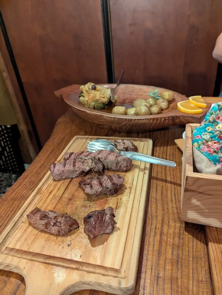 oshrit khvalev_Tasquinha Do Amado_Cinfães_review