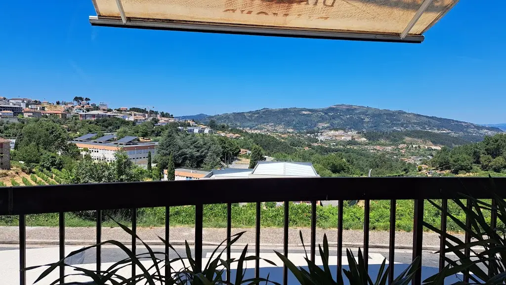 Basti B._O Rabelo_Cinfães_review