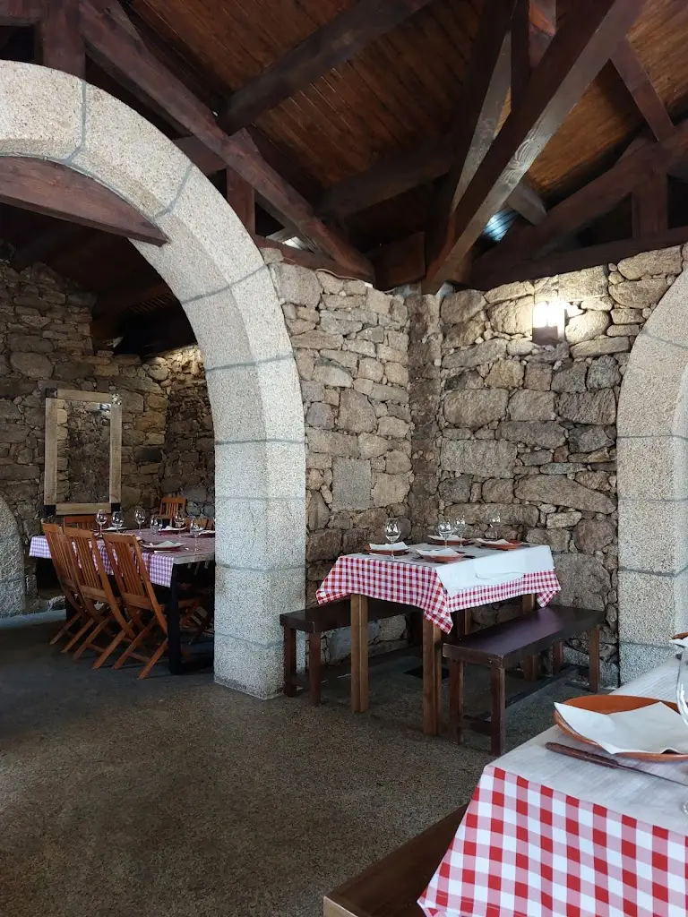 Armand Paulet_Taberna Fornos do Rei_Penedono_recensione