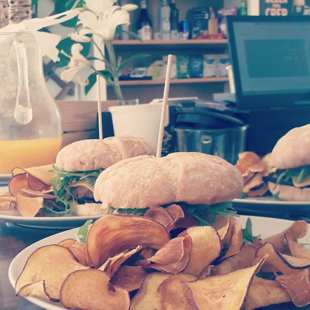 Green Table_Mortágua_slider_image_2