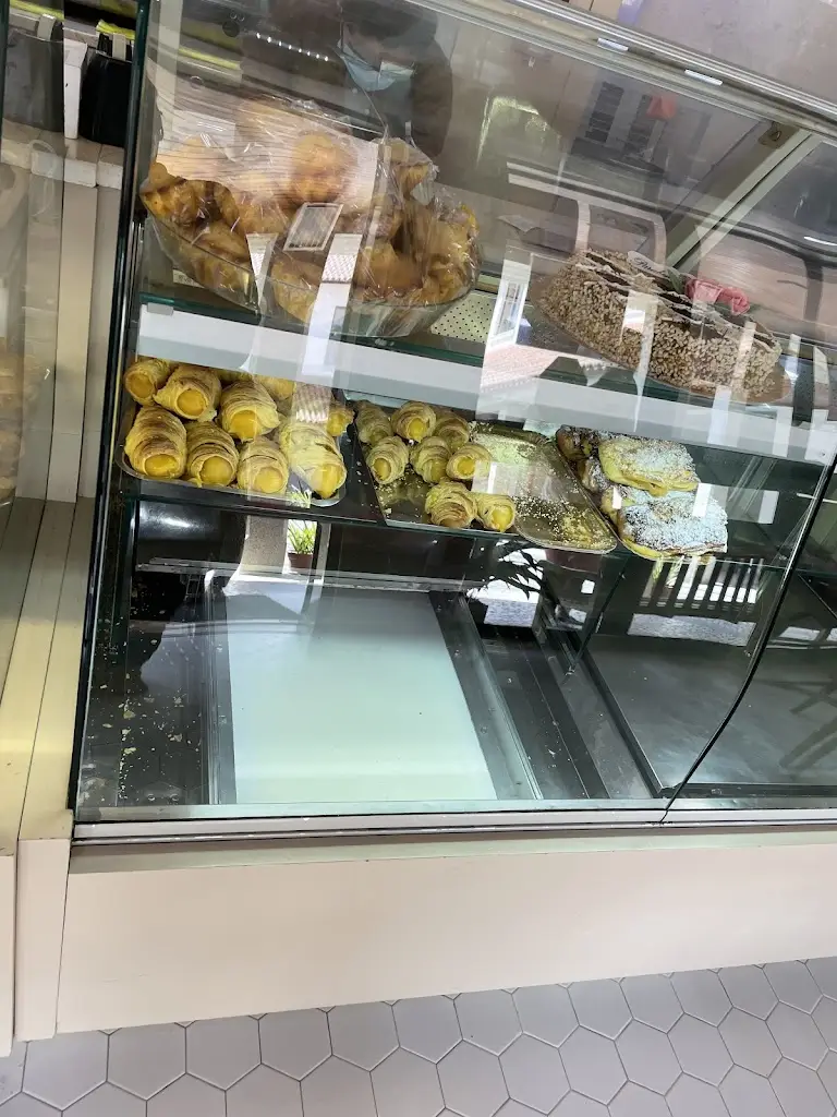 Patricia Ruivo_Patronato's Pastry Shop_Mangualde_avis