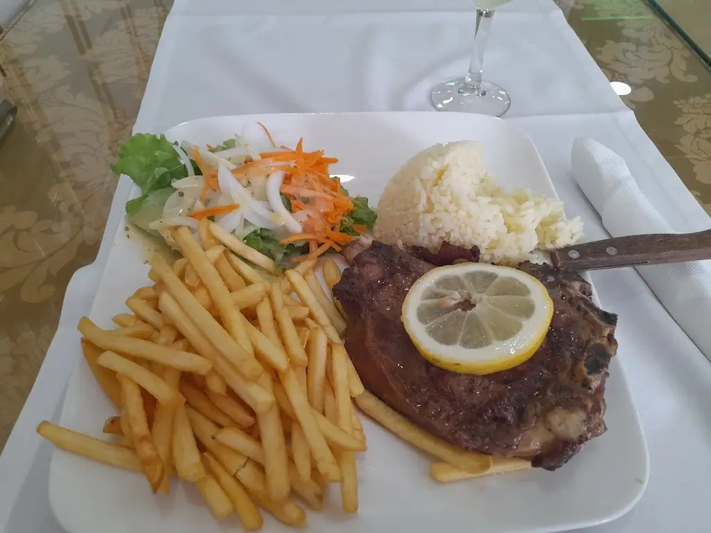 Klaudia B_Os Galitos_Mangualde_reseña