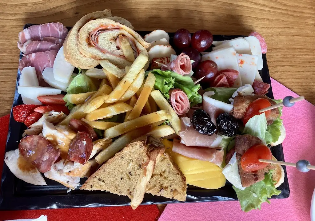 Volkert Stallbaum_Tapas Bar Passeio Alto_Lamego_recensione