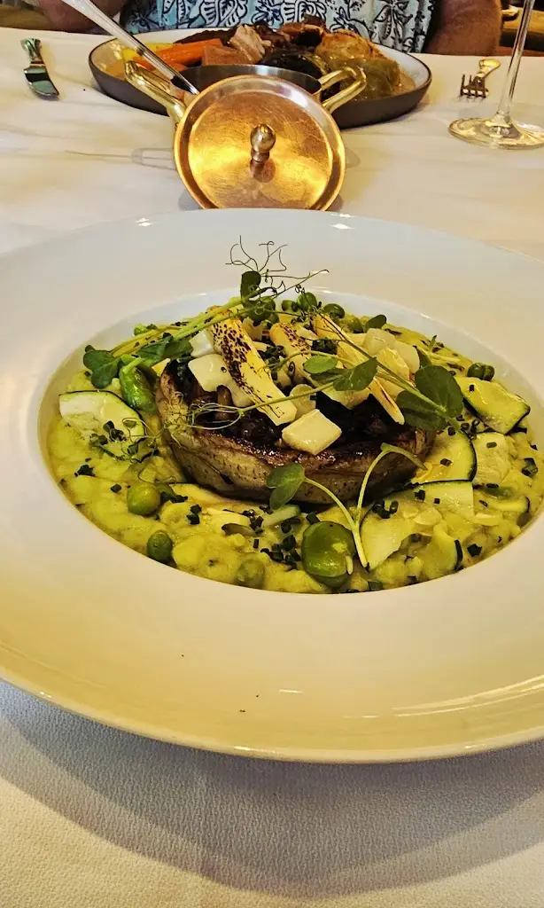 The Gardener_Fenais da Ajuda_slider_image_2