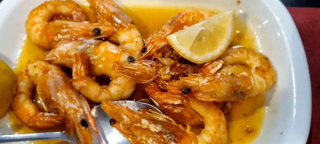 Nupur Raut_Dom Confrade_Oliveira de Frades_recensione