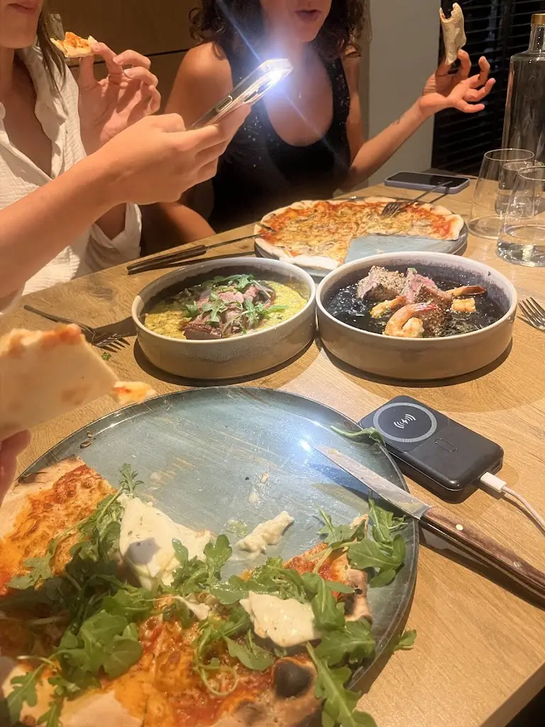 Sharon Abenhaim_Gentlemen Restaurante Pizzaria_Resende_recensione