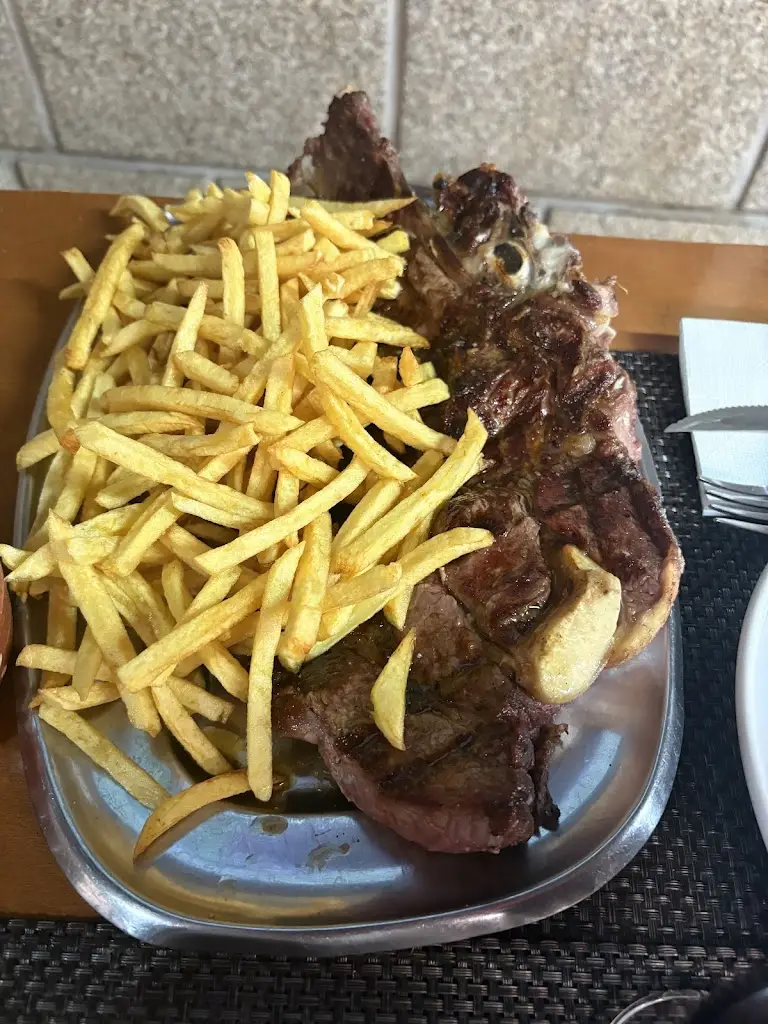 Luis Neto Vieira_Toca Dos Petiscos_Resende_review