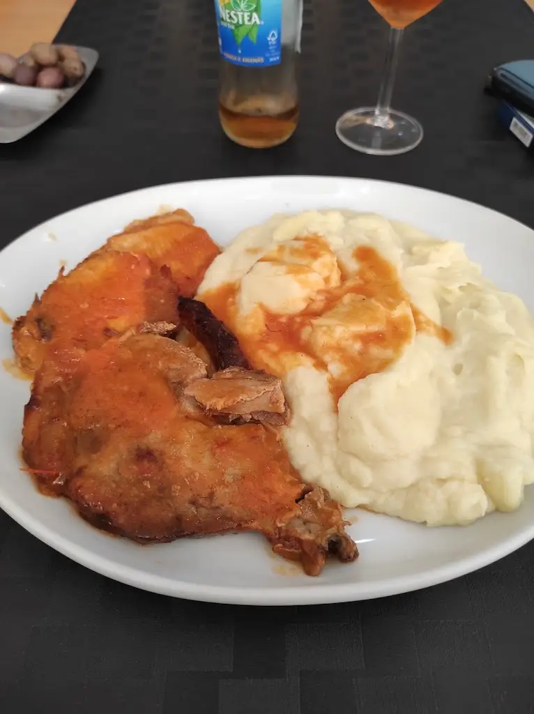 Menu_Churrasqueira Catefica, Lda._Resende_immagine_1