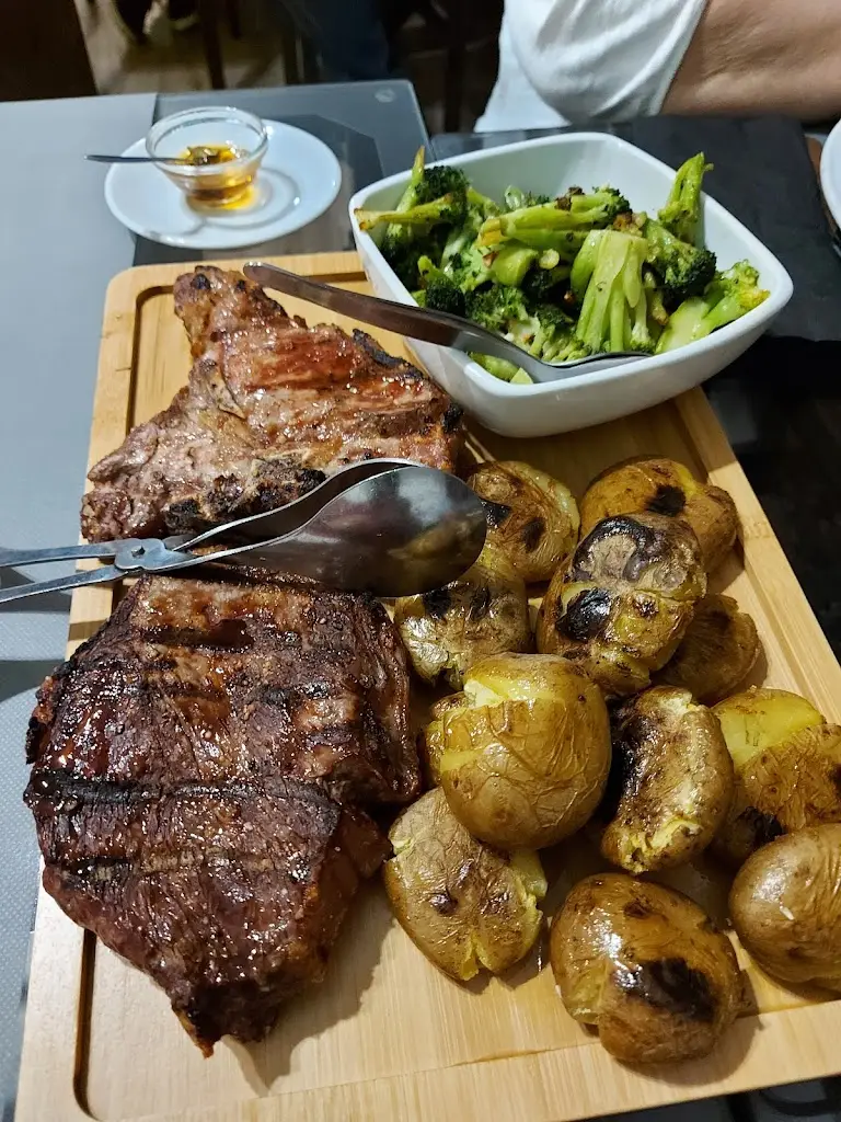 Menu_The Village Grill_Vila Nova de Paiva_image_9