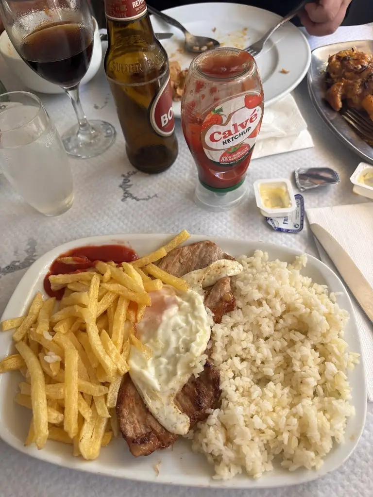 Diego Rondón_O Trapalhão_Vila Nova de Paiva_review