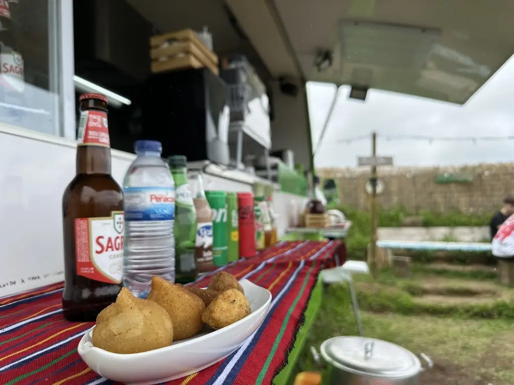 Harmen Jans_Já Marchava_Fenais da Ajuda_recensione