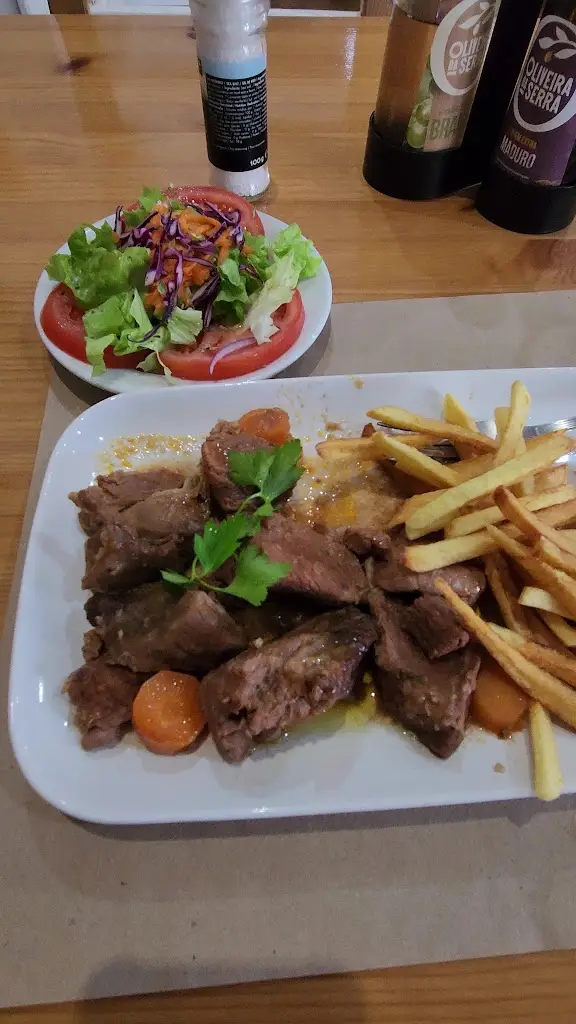 Adam Ba_Esquina_Almodôvar_reseña