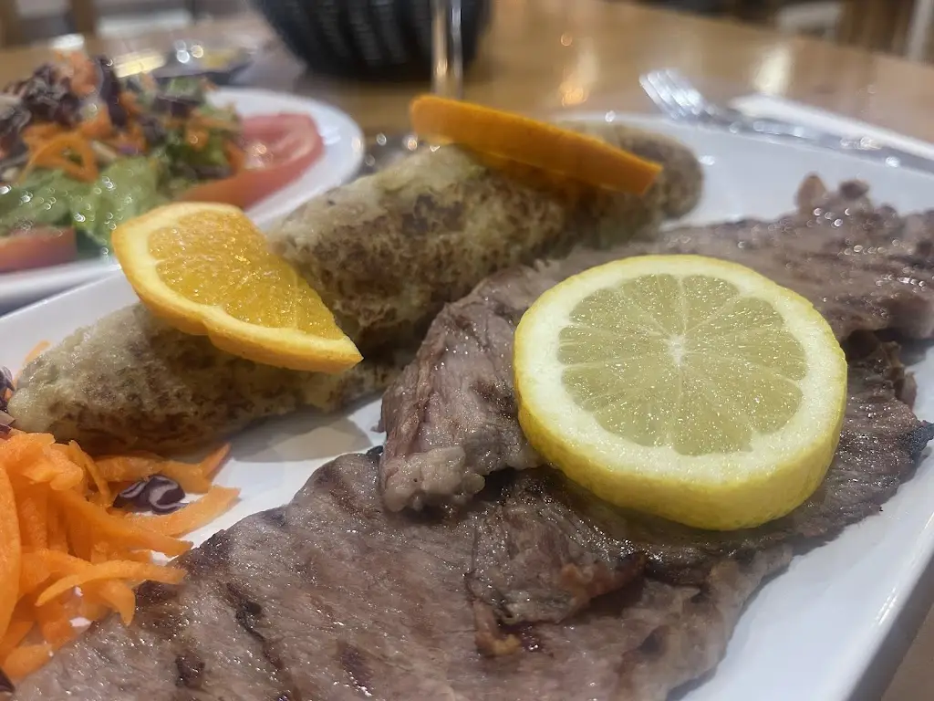 Georgina G_Esquina_Almodôvar_reseña