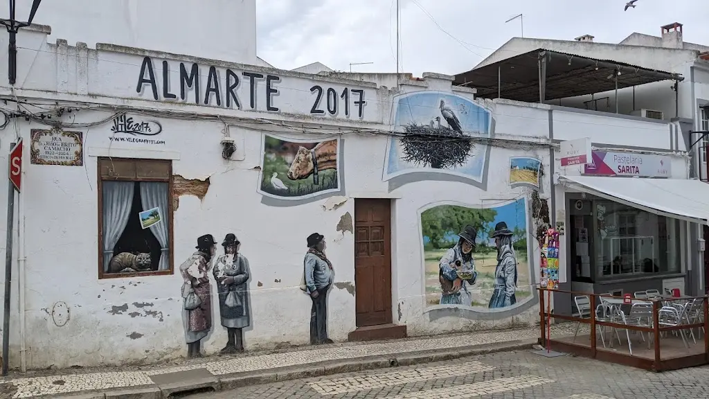 Esquina ristorante a Almodôvar