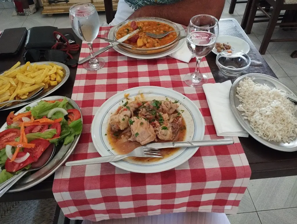 Mónica Masad_O Sobreiro_Almodôvar_review