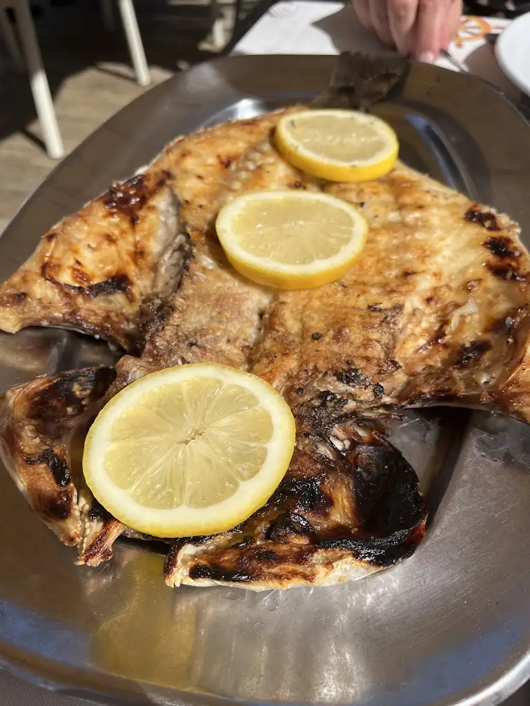 Marvin S_Café Praia mar_Vila Chã_review