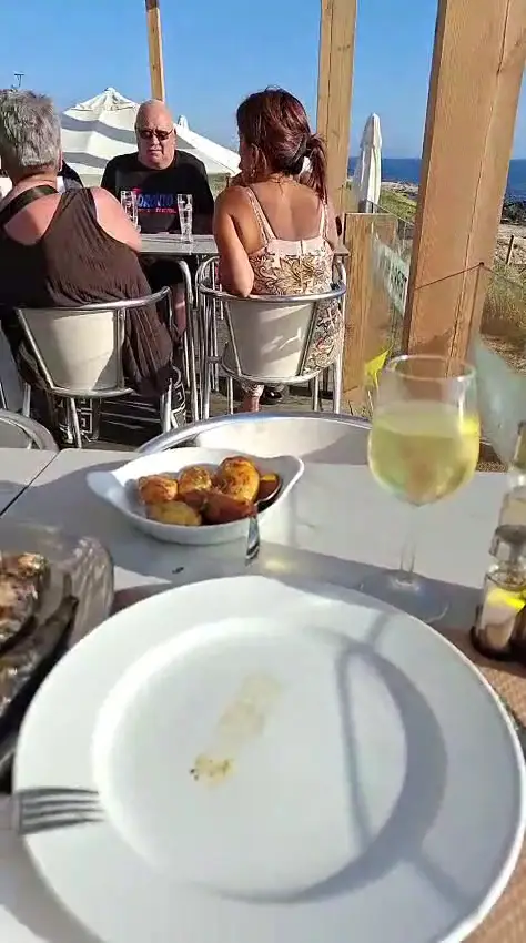 Patrick Van Den Noortgaete_Bar Terra Nova_Vila Chã_review