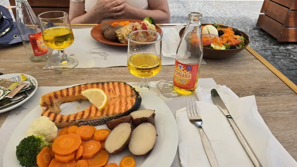 James Reuss_Sabores da terra_Fenais da Ajuda_recensione