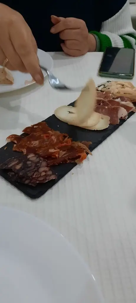 Karin Willems_Cafetaria d'aldêa_Cabeça Gorda_reseña