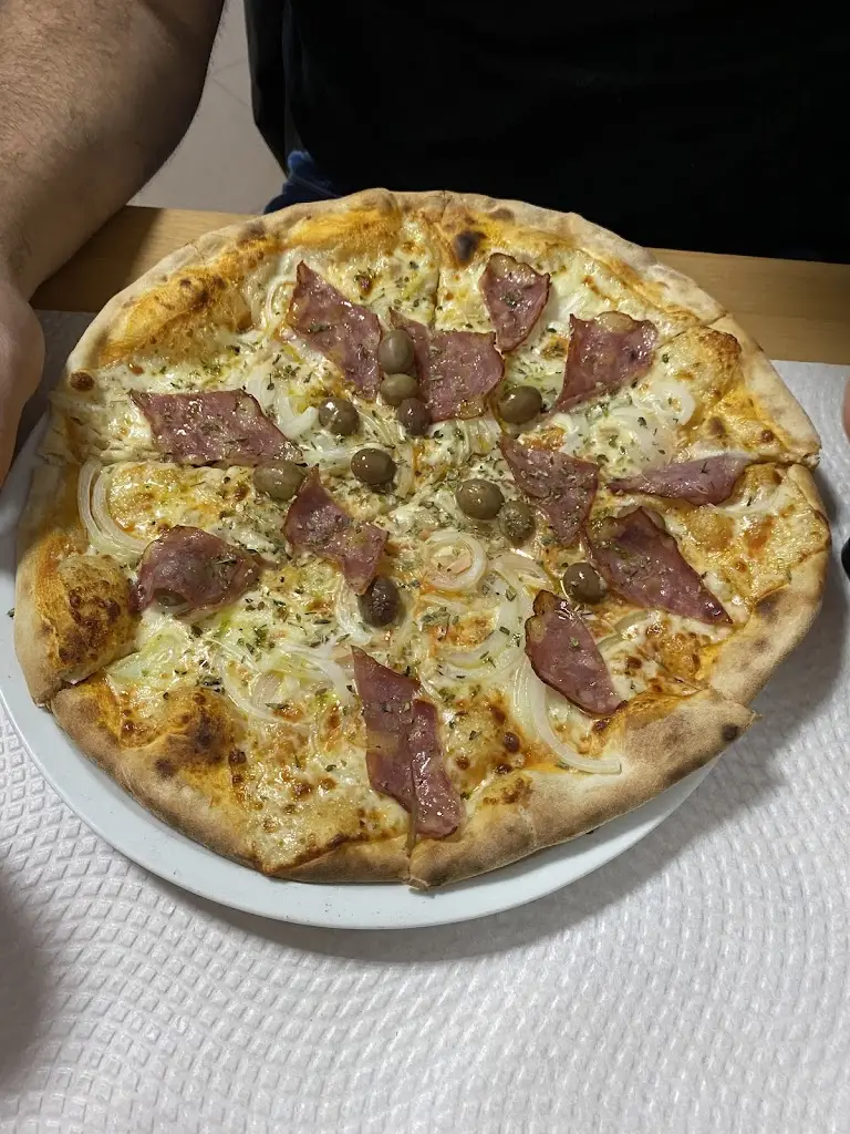 Letícia Pereira_Pizzaria Sabores do Campo (Pizzaria Cabeça Gorda)_Cabeça Gorda_reseña