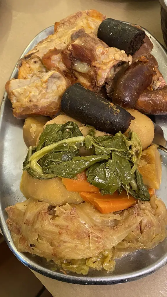 Andra Todor_Restaurante Tony´s_Furnas_reseña