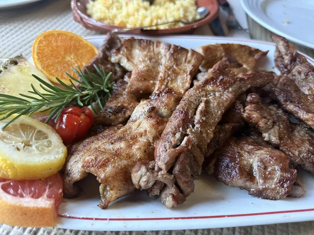 Isa_Almograve_slider_image_3