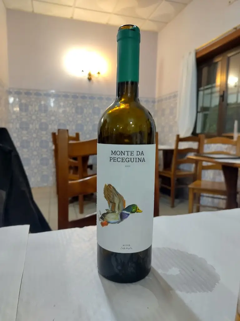 T Nijs_O Lavrador_Almograve_review