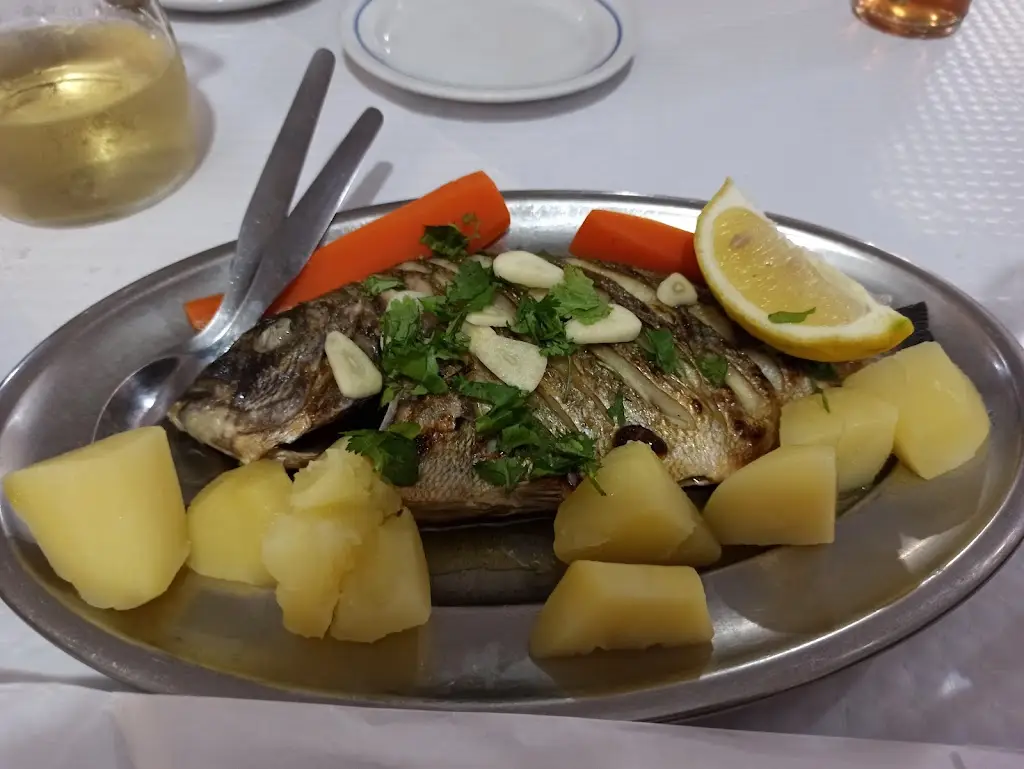 D. G._O Lavrador_Almograve_review