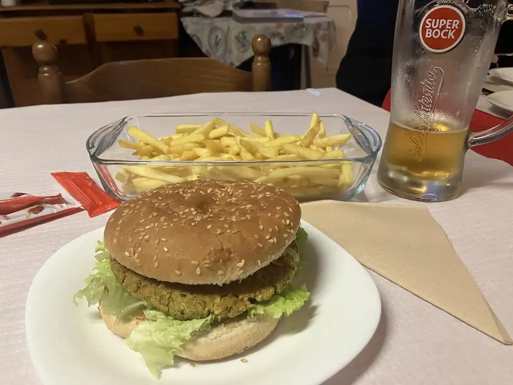 Annamária Bajusz_Sabores e Mar_Almograve_recensione