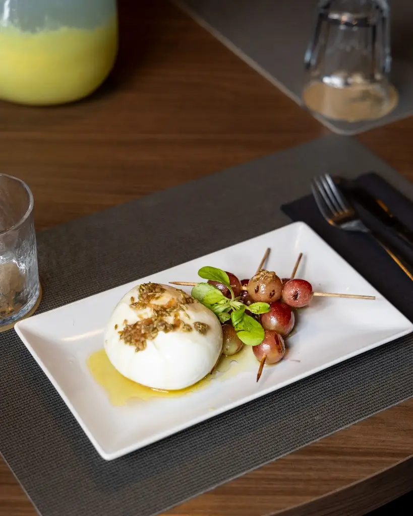 The Blue Parrot_Penedo Gordo_slider_image_3