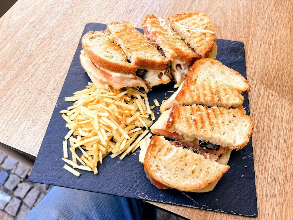 Jean-Pierre Vidal Piesset_Casita do Pão_Aljustrel_recensione