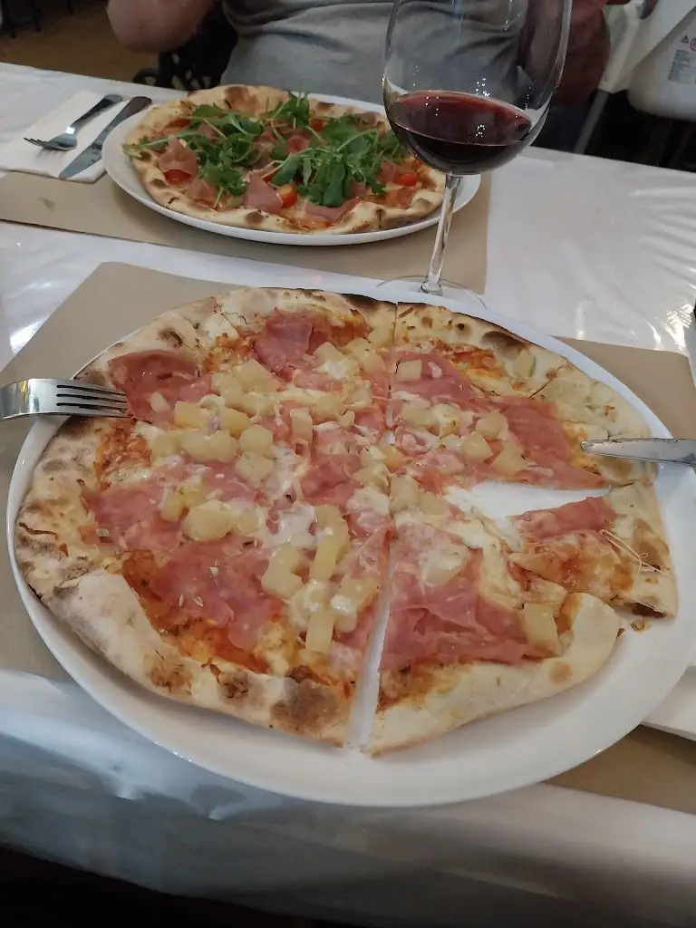 Menu_Pizzaria & Restaurante Amici_Aljustrel_immagine_5