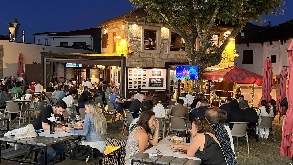 Taberna do Centenário - Steakhouse & Wine Bar - Esplanada ristorante a Valongo