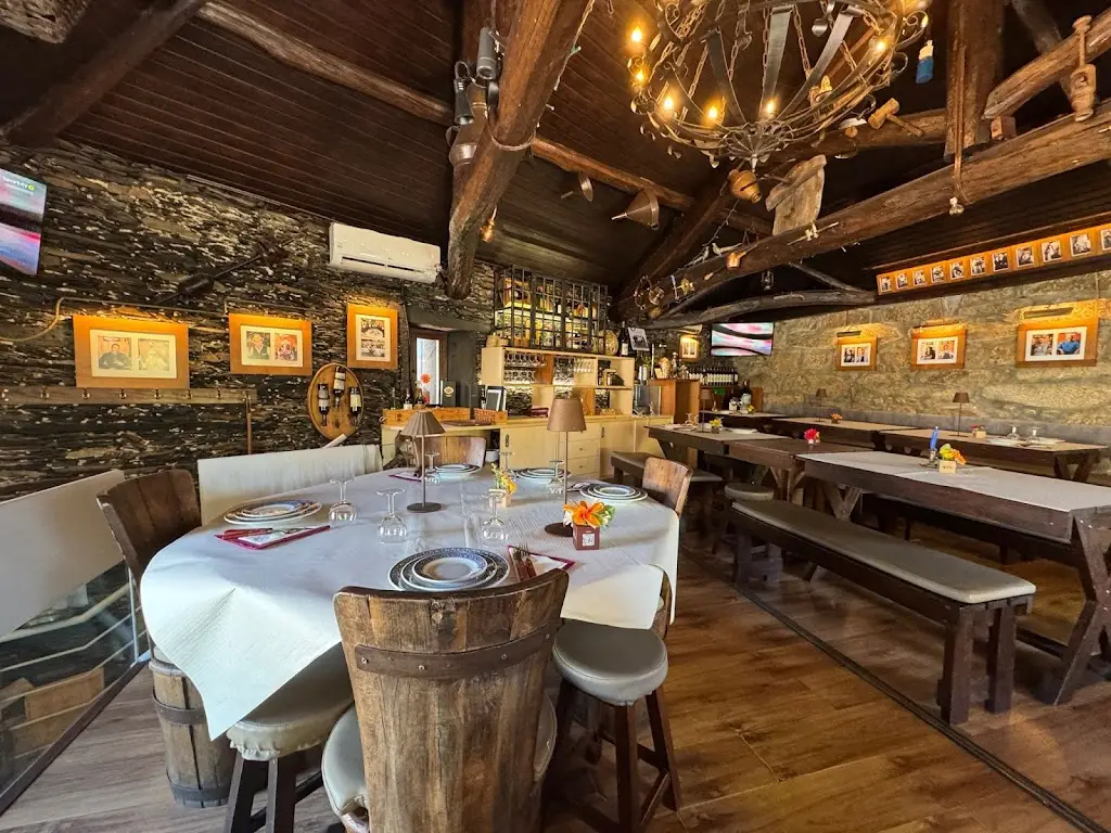 Taberna do Centenário - Steakhouse & Wine Bar - Esplanada_Valongo_slider_image_3