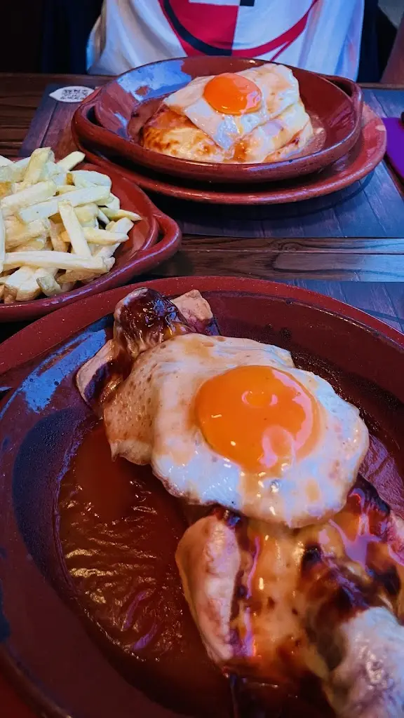 Chelsia Gonçalves_Barril Avenida (francesinha da Pita)_Valongo_recensione