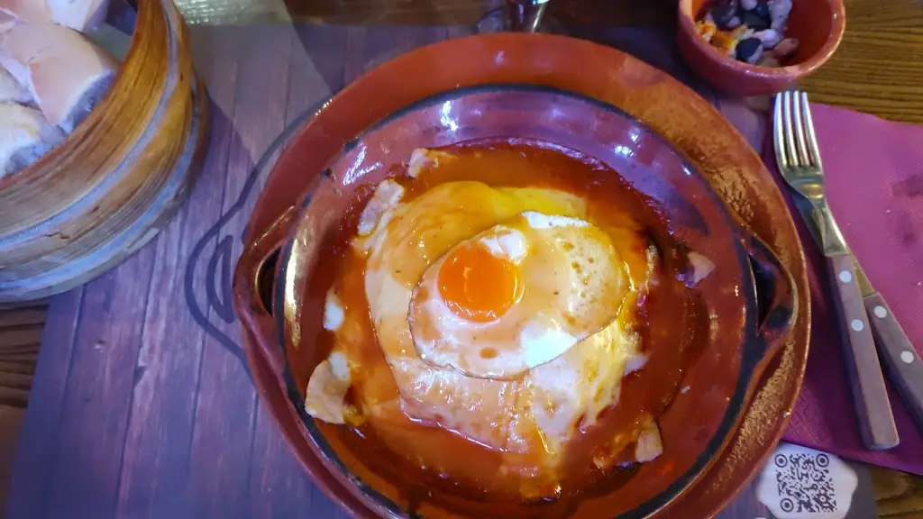 Sergio de Abreu_Barril Avenida (francesinha da Pita)_Valongo_recensione