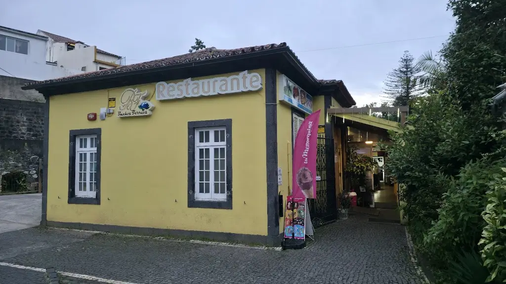 Vlad Danciu_Restaurante Banhos Ferreos_Furnas_review