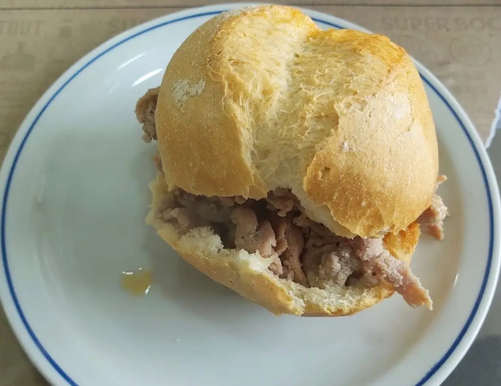 Pedro Cunha_Casa das bifanas 2_Valongo_recensione