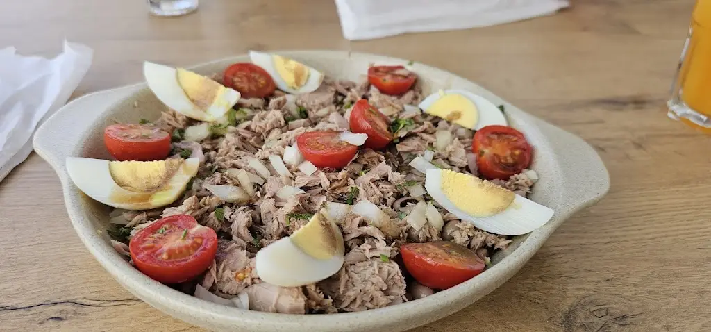 Hannah Wild_O Tarro_Odemira_review