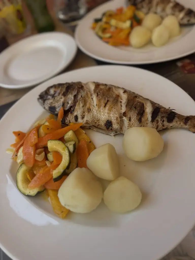 Professor Loredana Padurean_Summer Breeze_Furnas_review