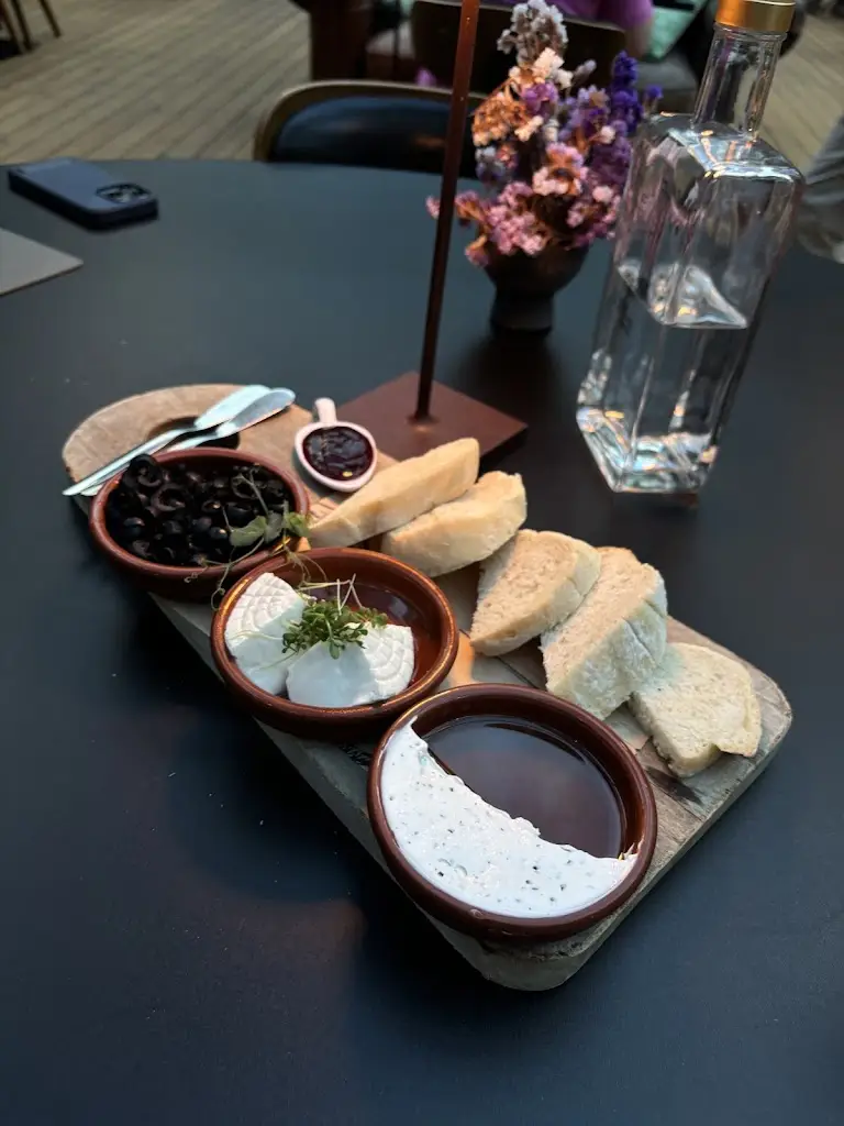 Mackenzie Balle_À Terra Furnas_Furnas_recensione